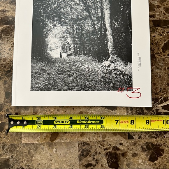 Authentic Louis Vuitton 2015-2016 Fall Winter Book - Picture 15 of 15